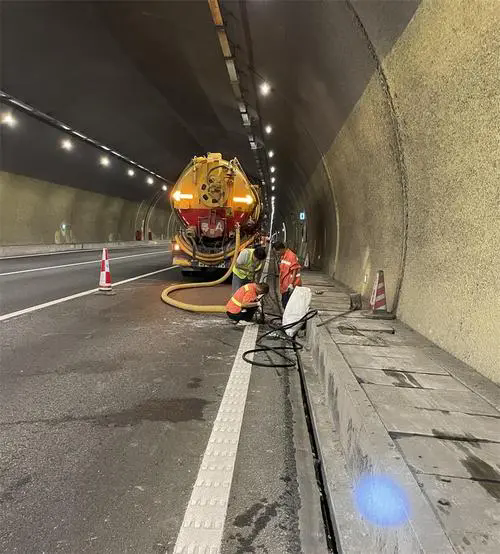 邹平隧道排水渠清淤